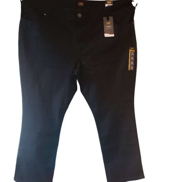 LEE REGULAR FIT MID RISE BOOTCUT WOMENS 26W BLACK NWT NEW 46” WAIST 30” INSEAM - Picture 5 of 6